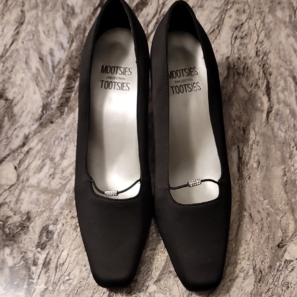 Mootsies Tootsies Classic Black Satin Heels